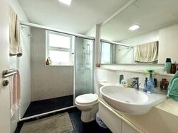 The Esparis (D18), Condominium #564243081